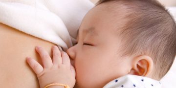 Bebeğin Memeyi Tutması İçin 7 İpucu