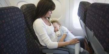 bebekle uçak yolculuğu